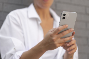 Опрос: iPhone важнее трудоустройства для каждого пятого его обладателя