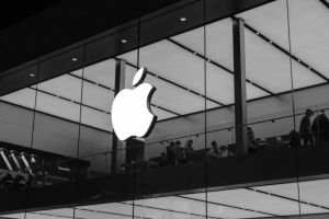 Apple оспорит судебный штраф