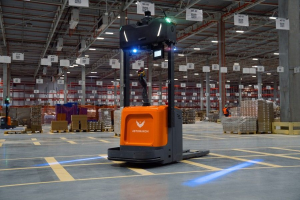 «ВкусВилл» запустил AGV-роботов на распределительном центре