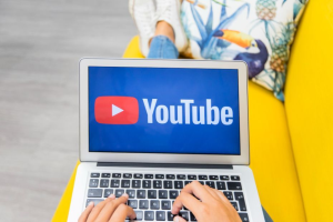 Просмотры YouTube сильно упали в России