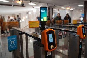 «Сбер» запустил оплату проезда по биометрии в метрополитене Самары