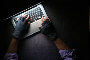 Российские организации атакованы новыми инструментами для шпионажа в Telegram и аудиослежки